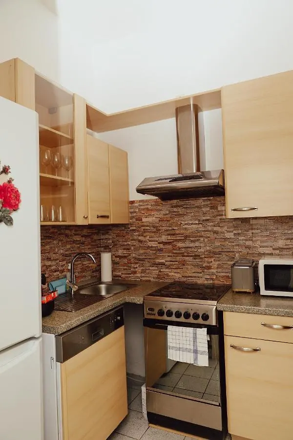 Ruhiges Terrassen Apartment Vienna