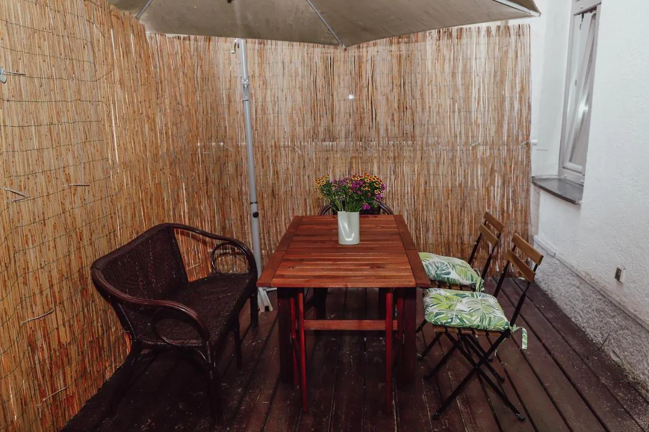 Ruhiges Terrassen Apartment Vienna